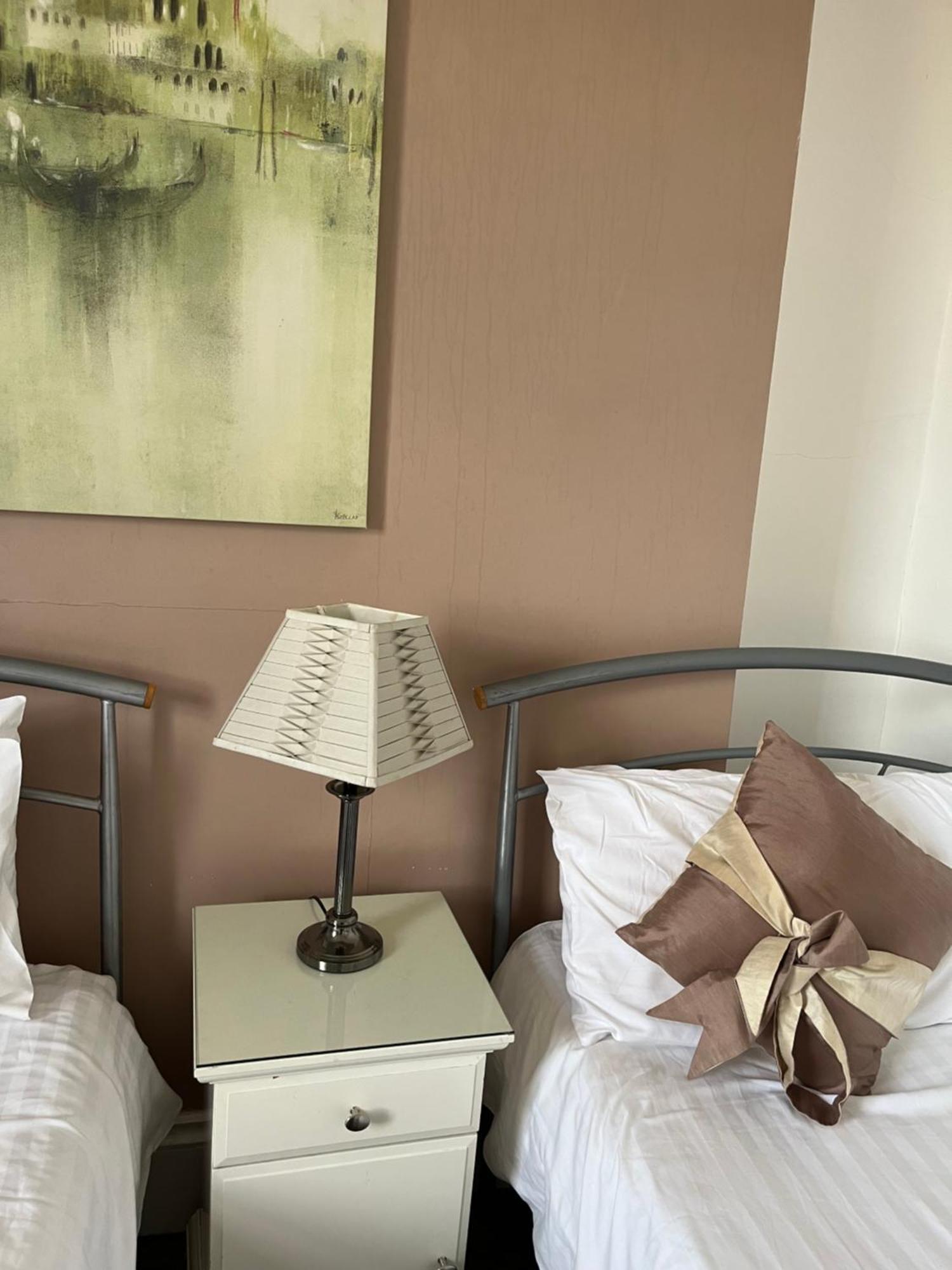 The Angerstein Hotel London Bagian luar foto
