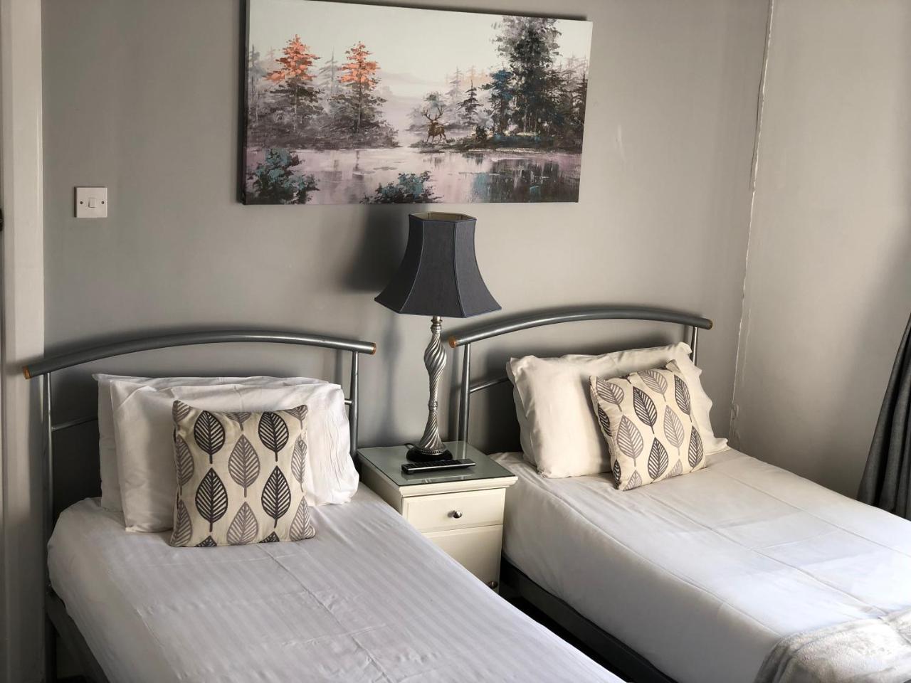 The Angerstein Hotel London Bagian luar foto